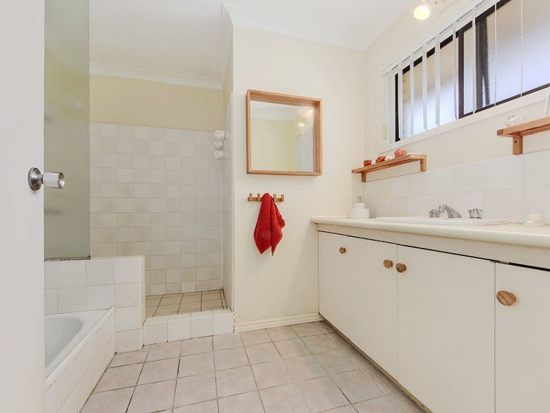 Jindalee QLD 4074