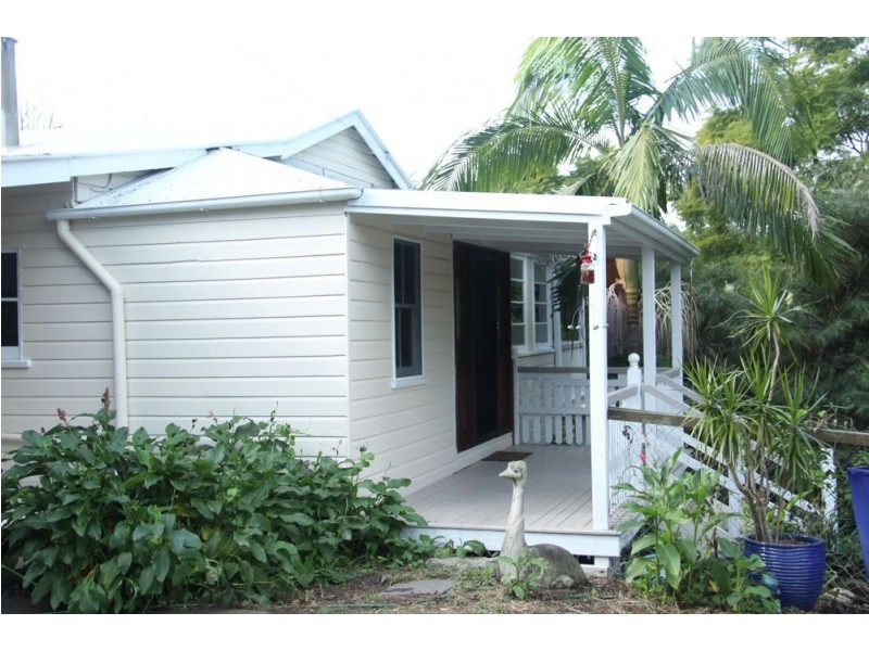 Brookfield QLD 4069
