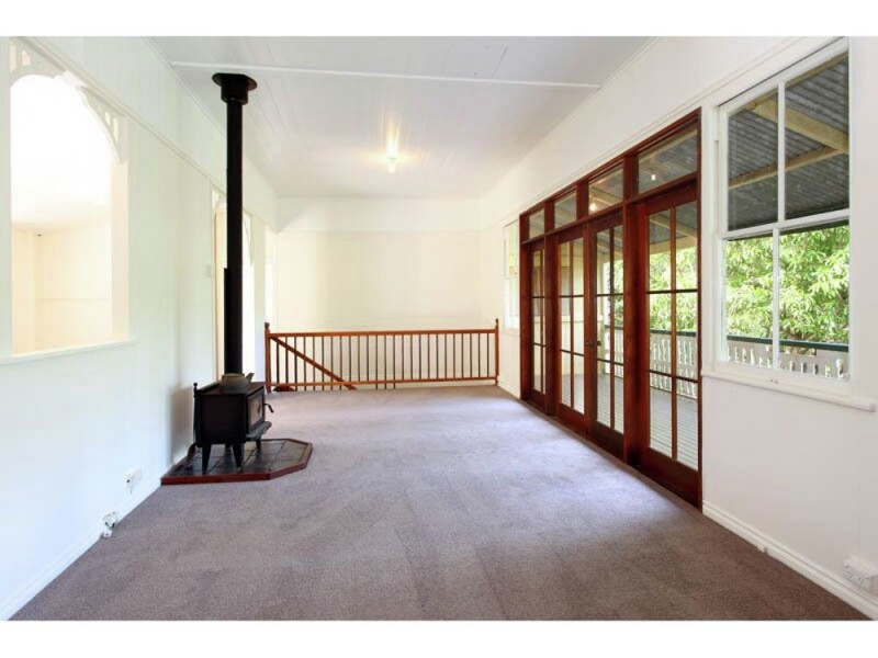 Brookfield QLD 4069