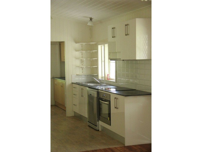 Brookfield QLD 4069