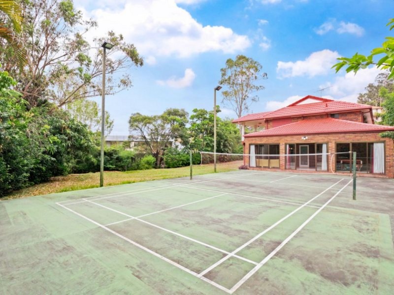 11 Bondel Place, Mount Ommaney QLD 4074