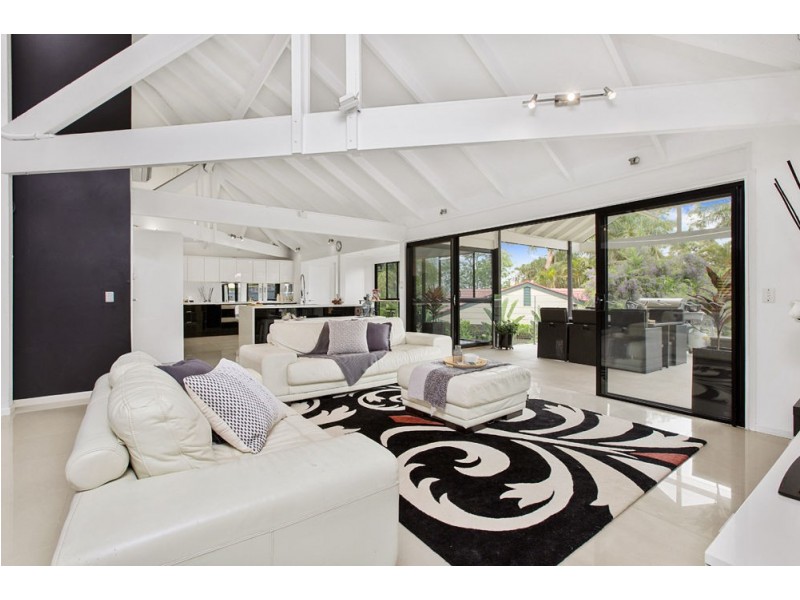 Mount Ommaney QLD 4074