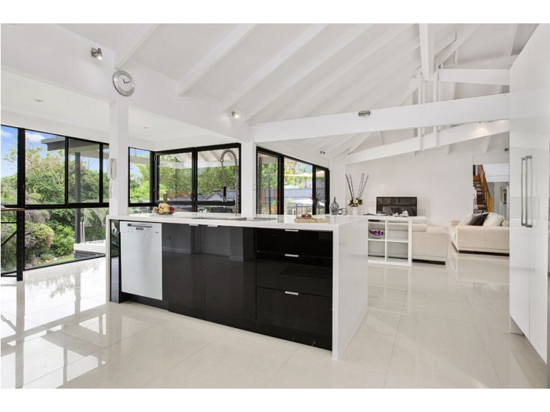 Mount Ommaney QLD 4074