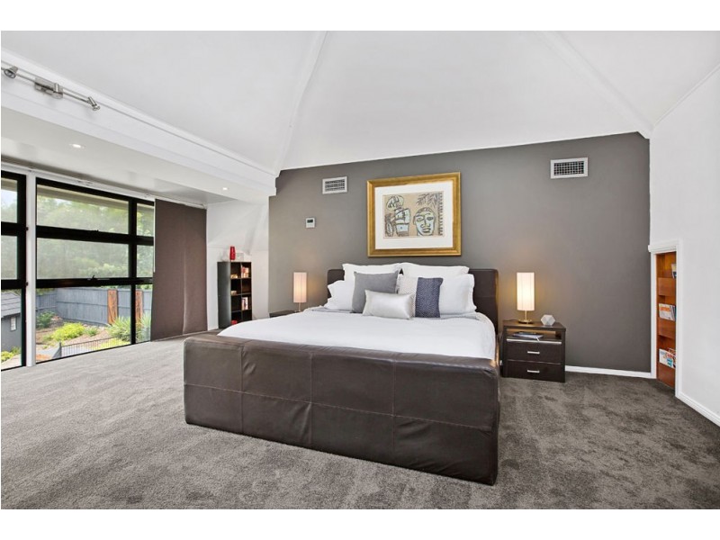 Mount Ommaney QLD 4074