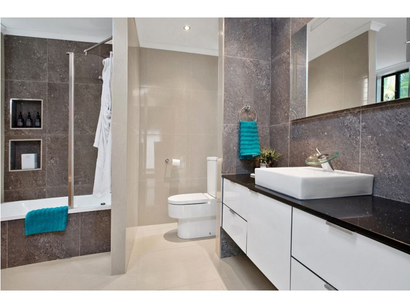 Mount Ommaney QLD 4074