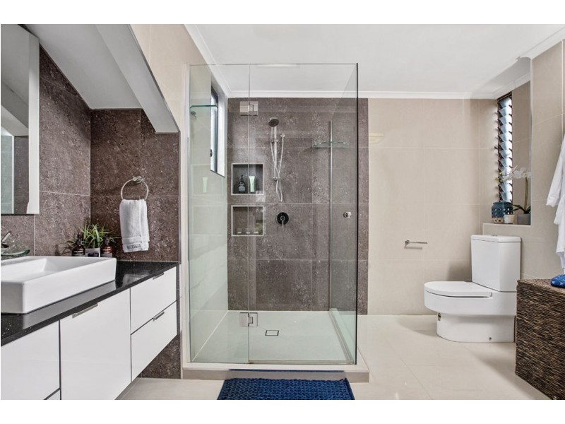 Mount Ommaney QLD 4074