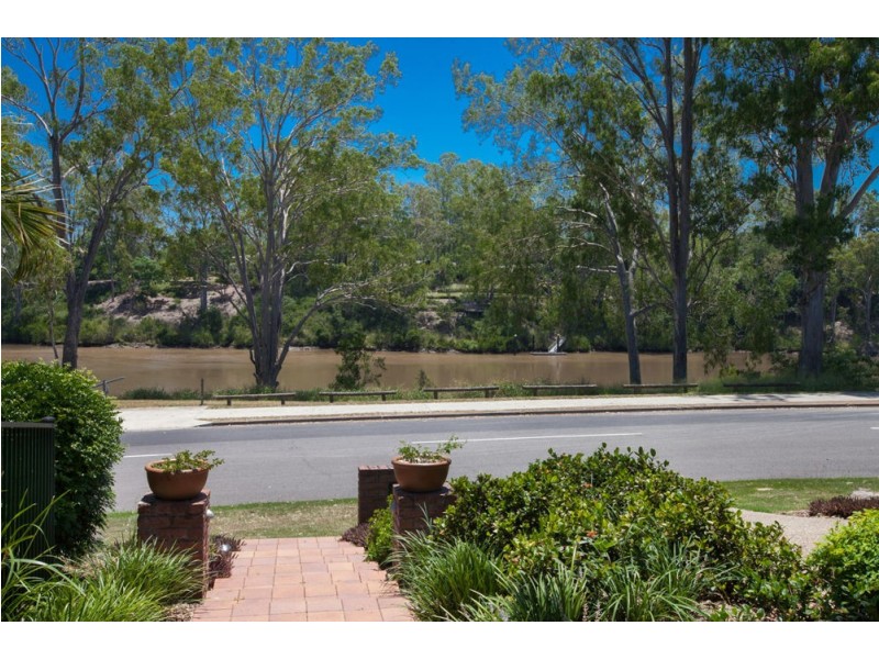 Jindalee QLD 4074