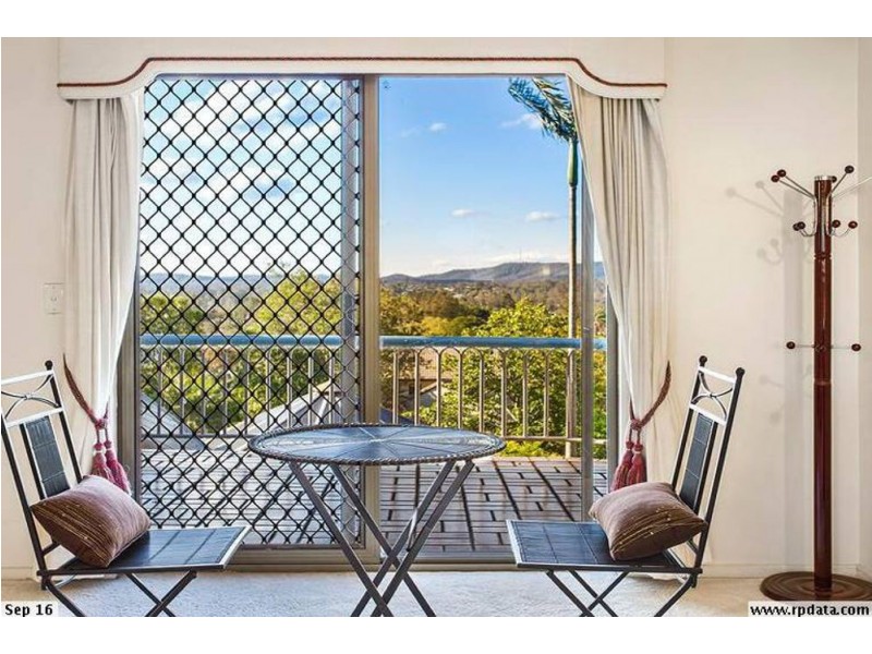 8 Chisholm Court, Mount Ommaney QLD 4074