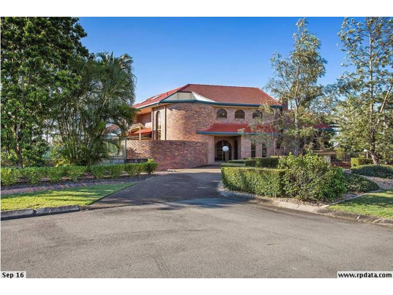 8 Chisholm Court, Mount Ommaney QLD 4074