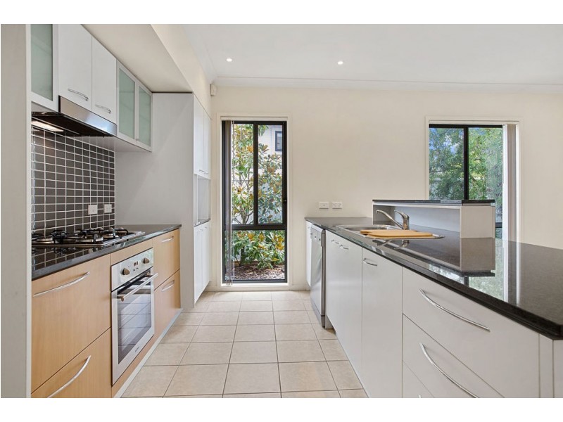 Mount Ommaney QLD 4074