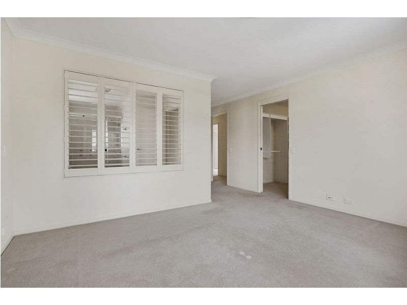 Mount Ommaney QLD 4074