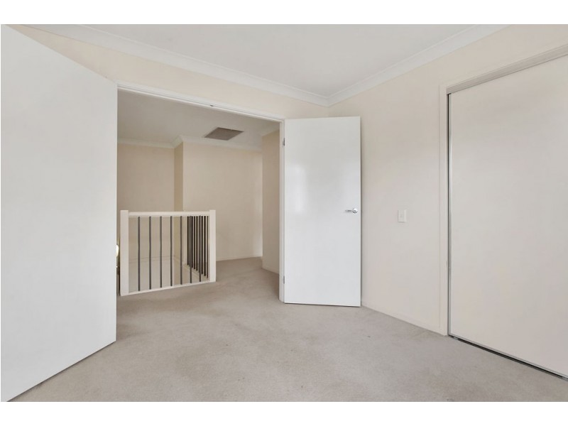 Mount Ommaney QLD 4074