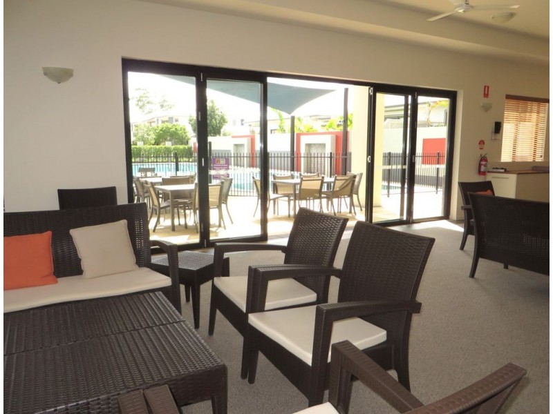 Mount Ommaney QLD 4074