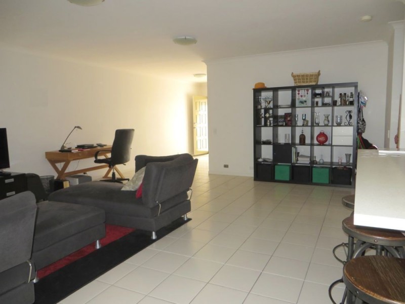 Mount Ommaney QLD 4074