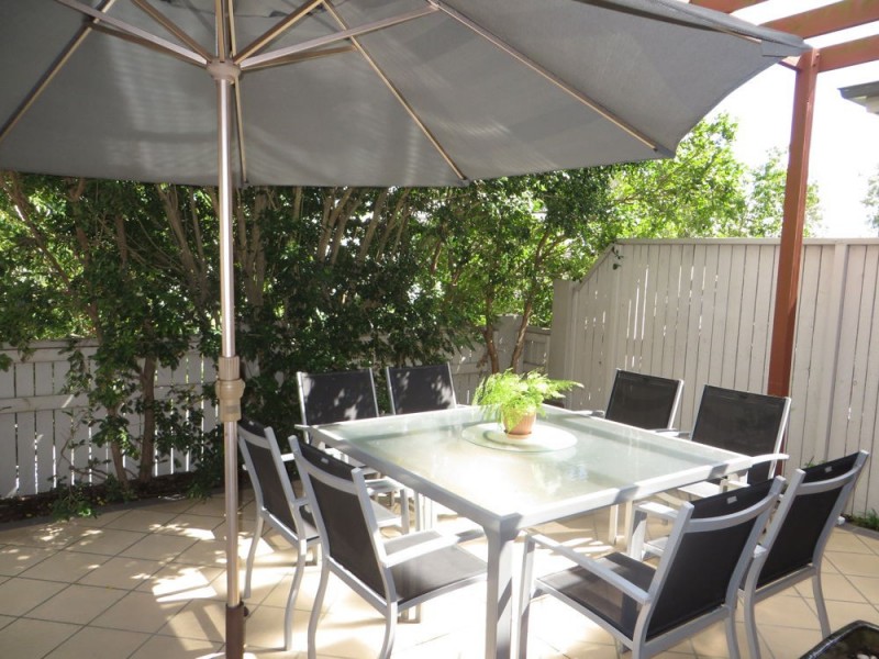 Mount Ommaney QLD 4074