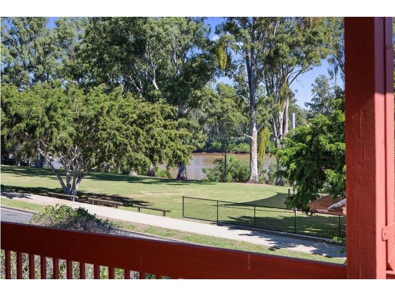 Jindalee QLD 4074