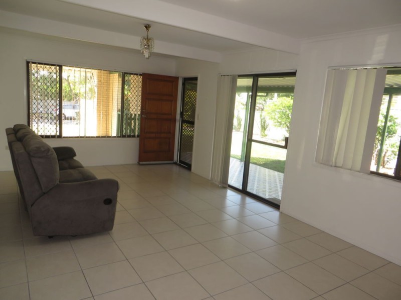 20 LOFFS ROAD, Jamboree Heights QLD 4074