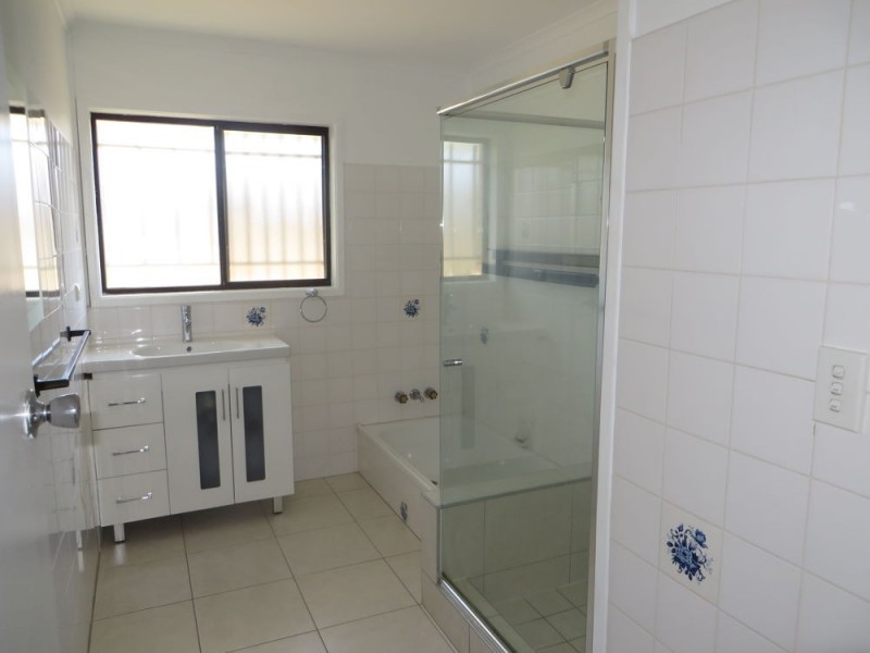 20 LOFFS ROAD, Jamboree Heights QLD 4074
