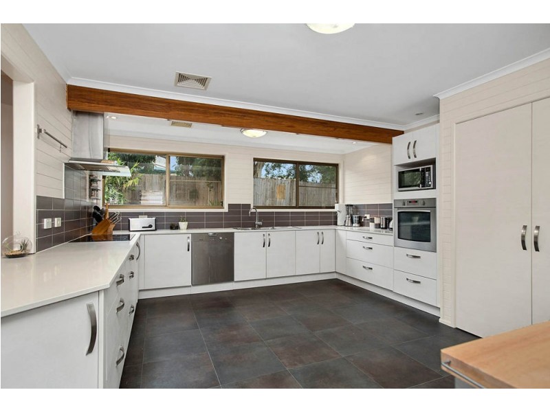 Seventeen Mile Rocks QLD 4073