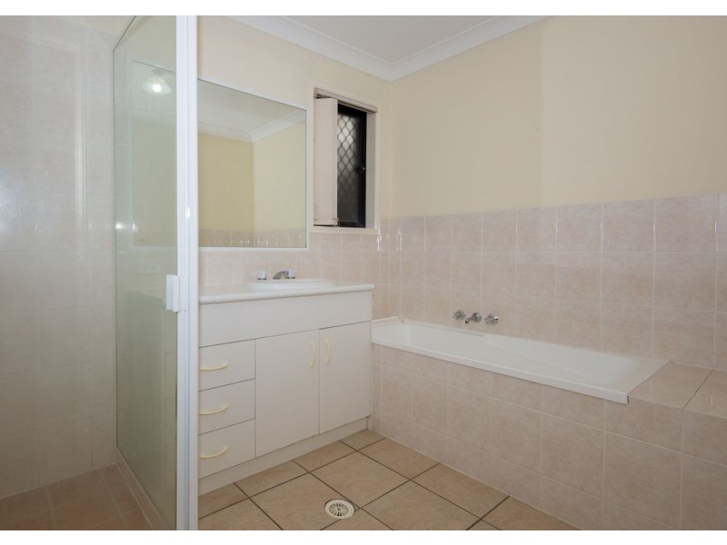 6 Girraween Close, Riverhills QLD 4074