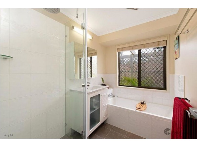 9 Story Court, Sinnamon Park QLD 4073