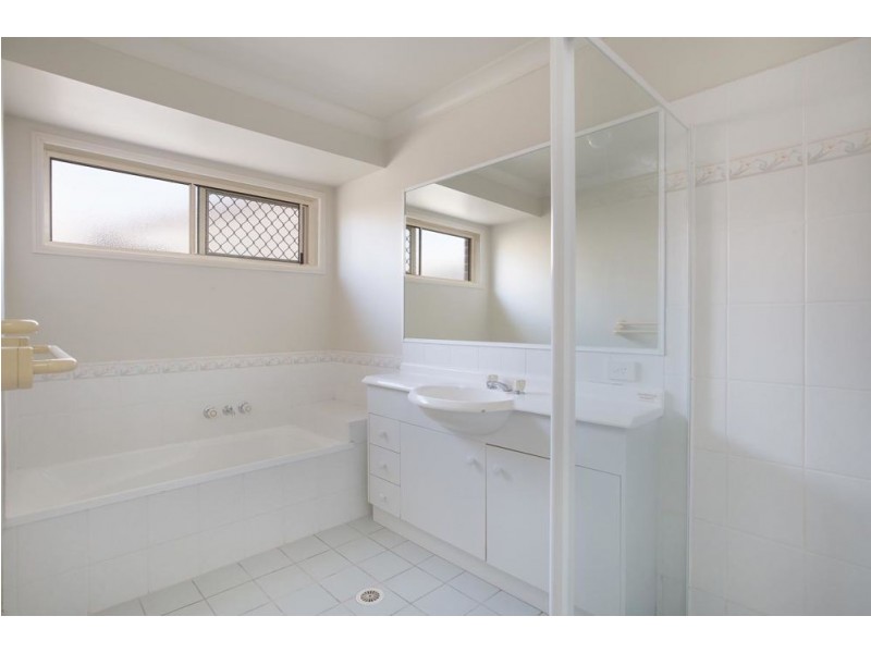 12. Harris Place, Seventeen Mile Rocks QLD 4073