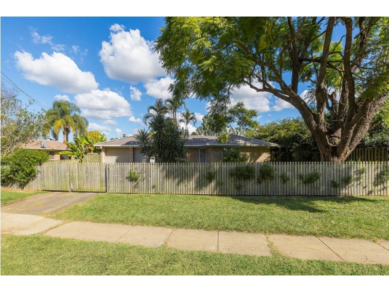 176 Brisbane Tce, Goodna QLD 4300