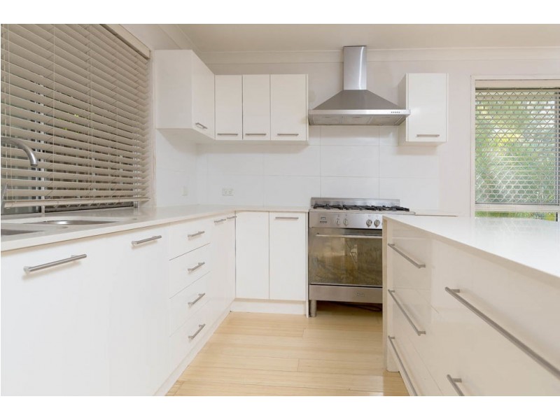 176 Brisbane Tce, Goodna QLD 4300