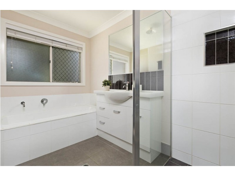 7 Popondetta Close, Darra QLD 4076
