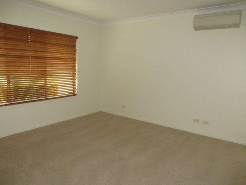 70 SINNAMON ROAD, Sinnamon Park QLD 4073