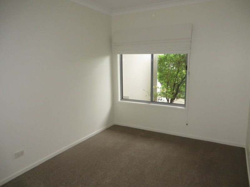 70 SINNAMON ROAD, Sinnamon Park QLD 4073