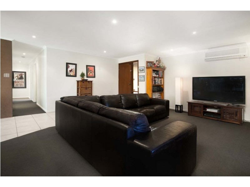 48 Prosser Street, Riverhills QLD 4074