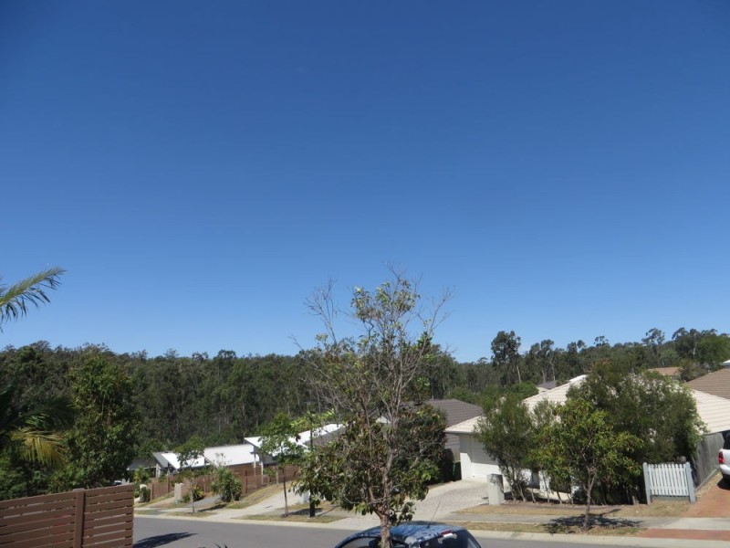 6 TALISKER ST, Springfield Lakes QLD 4300