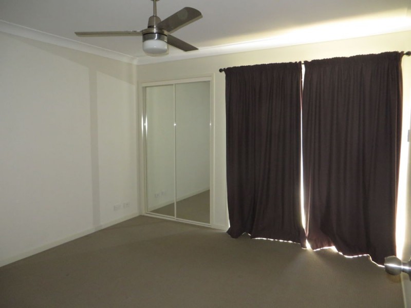 6 TALISKER ST, Springfield Lakes QLD 4300