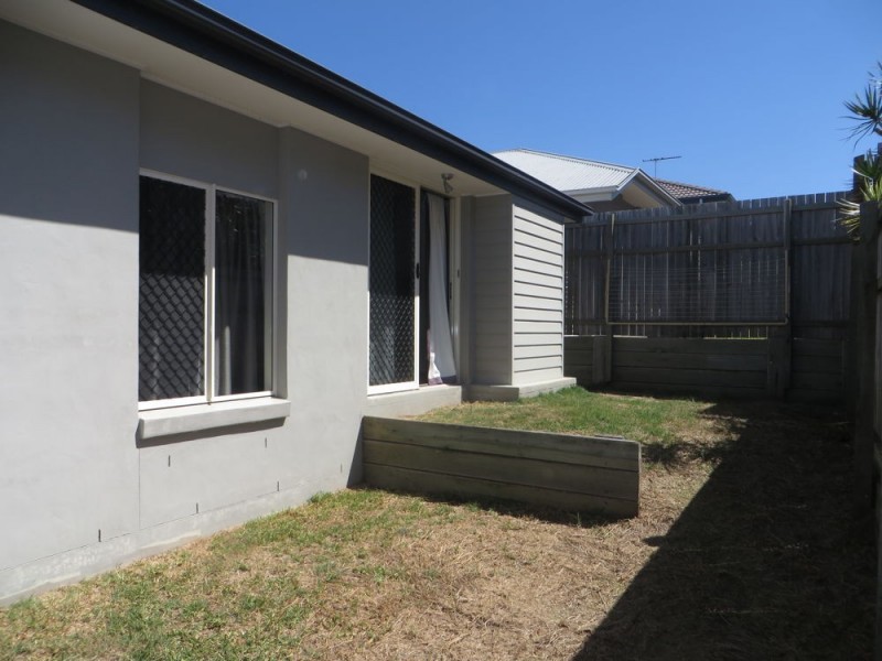 6 TALISKER ST, Springfield Lakes QLD 4300