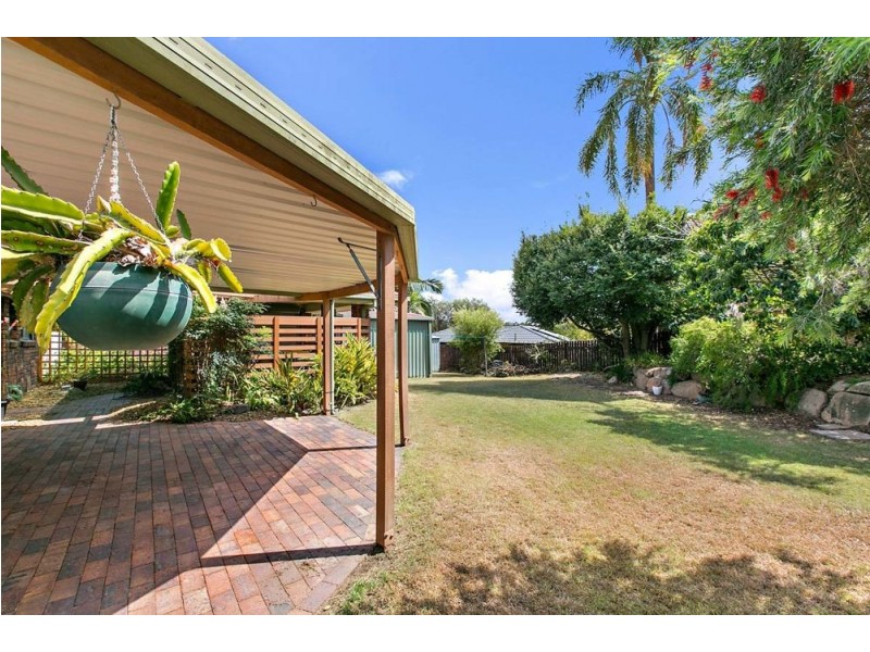 4 Buscall Court, Sinnamon Park QLD 4073