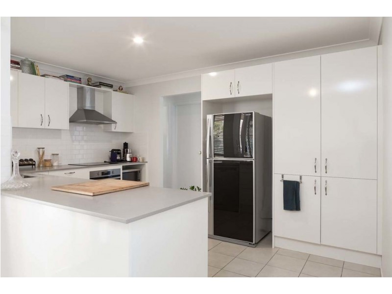 1 Platypus Close, Riverhills QLD 4074