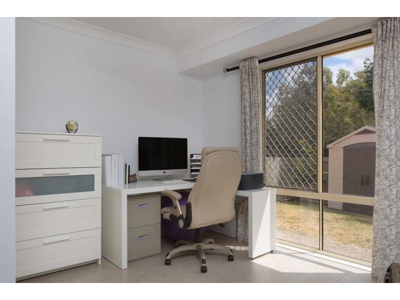 1 Platypus Close, Riverhills QLD 4074