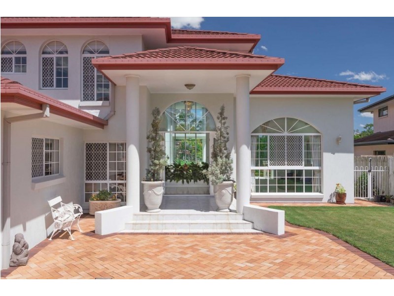 32 Newell Place, Westlake QLD 4074