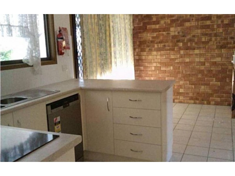 2 Langlo Street, Riverhills QLD 4074