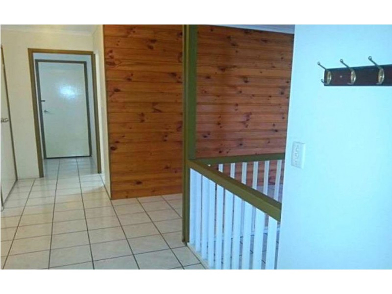 2 Langlo Street, Riverhills QLD 4074