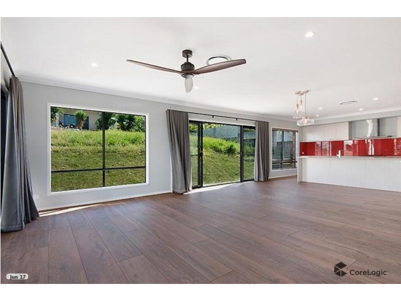 15 STAVELEY CLOSE, Sinnamon Park QLD 4073