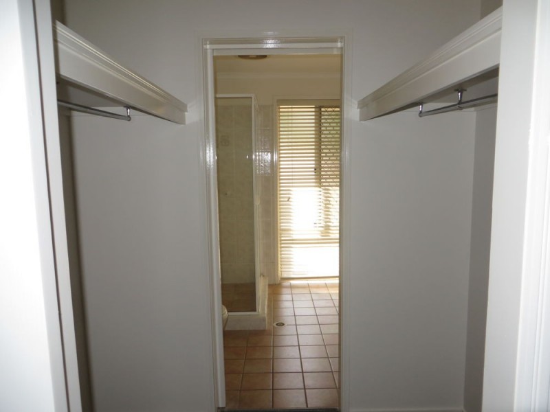 116 Avondale Road, Sinnamon Park QLD 4073
