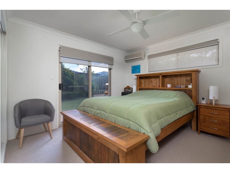 Seventeen Mile Rocks QLD 4073