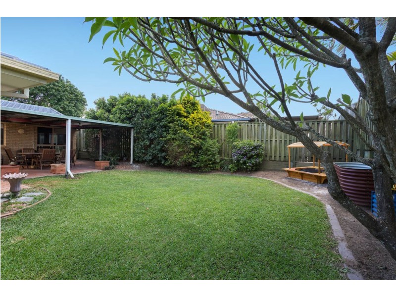 Seventeen Mile Rocks QLD 4073