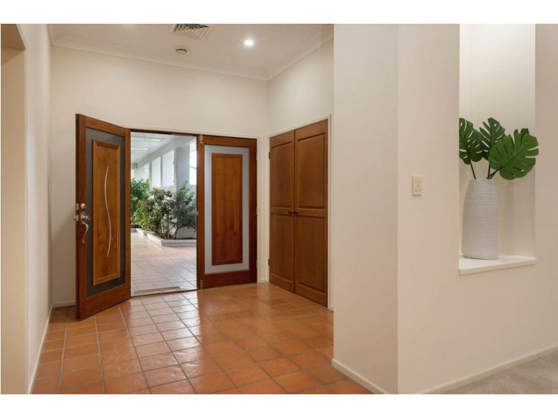 Mount Ommaney QLD 4074