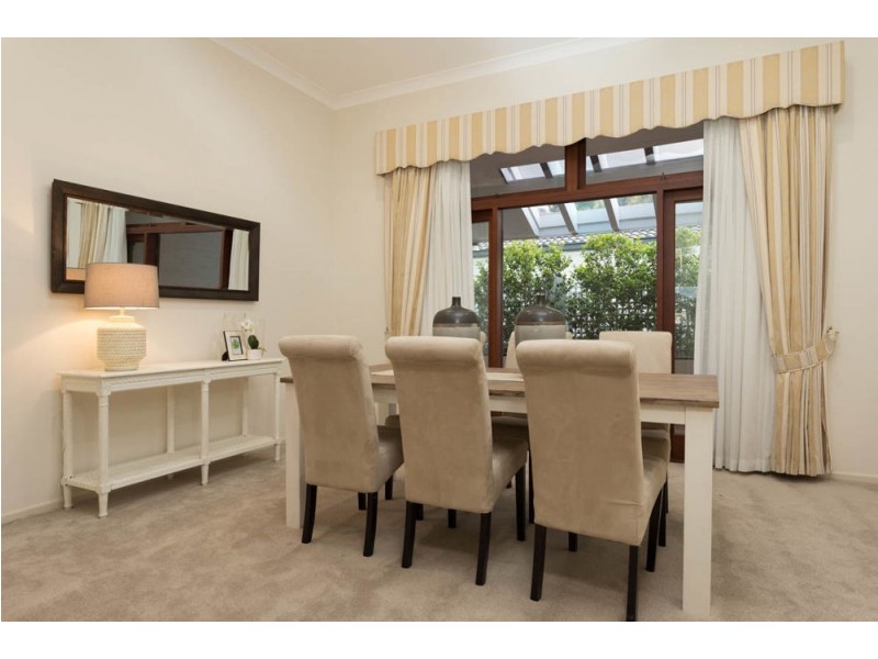 Mount Ommaney QLD 4074