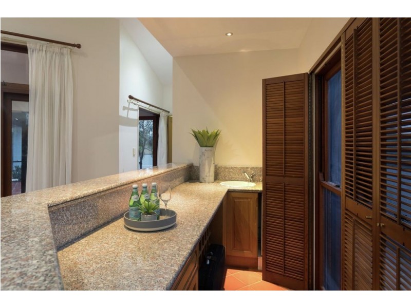 Mount Ommaney QLD 4074