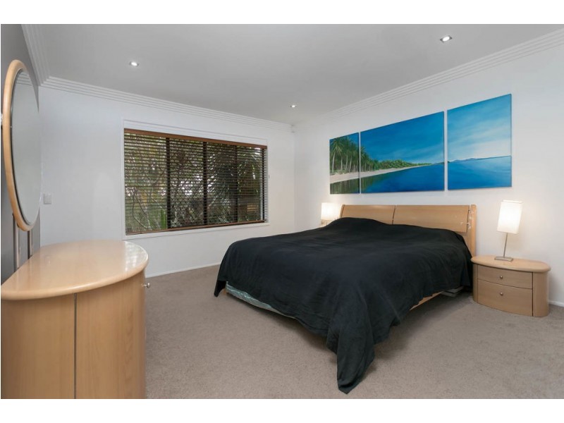 Mount Ommaney QLD 4074