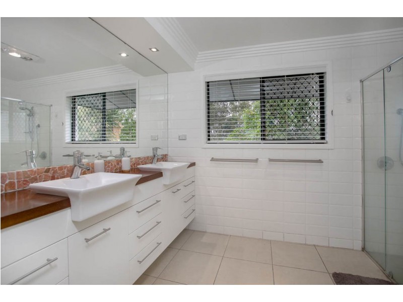 Mount Ommaney QLD 4074